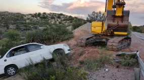 Vuelco de película en Valle Fértil: familia sanjuanina se salva de milagro tras caer al vacío