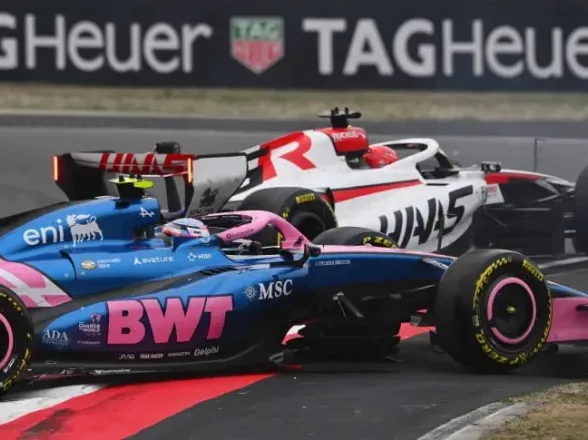 Fuego cruzado en China: Ocon se lleva la responsabilidad del choque con Colapinto