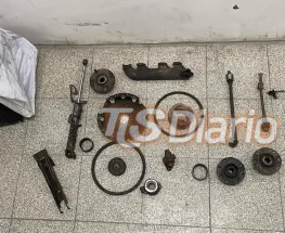 Intentó escapar con autopartes y terminó detenido en medio de una lluvia de piedras