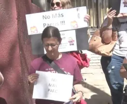 Padres de preuniversitarios de la UNSJ llevaron su bronca a Nación por la seguidilla de paros