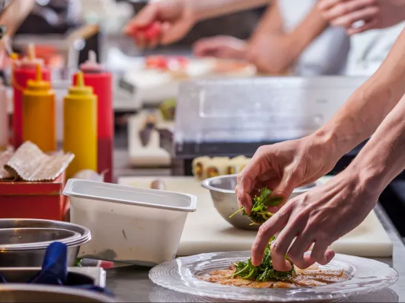 San Juan habilitó el curso de alimentos en modo virtual y con examen por Zoom