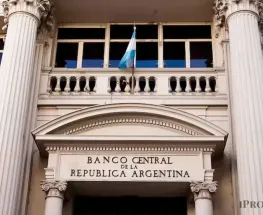 El Banco Central sostiene el plan cambiario y avanza para estirar el swap con China