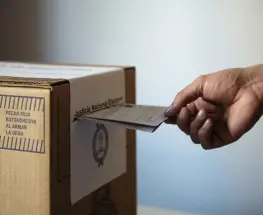 Los jóvenes que impulsaron a Milei ahora muestran más dudas de cara a 2027