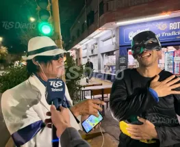 Batman y Michael Jackson se toparon en una esquina sanjuanina y desataron sonrisas