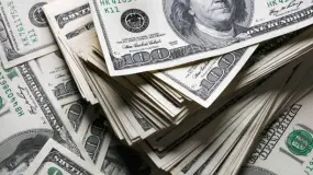 El dólar sigue para arriba y los economistas marcan tres señales que encienden la alarma