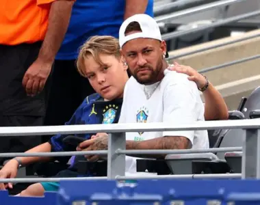 Neymar le puso punto final a su etapa en Brasil tras la caída en el Mundial