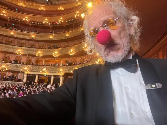 Boy Olmi trae a San Juan un unipersonal que mezcla humor, memoria y preguntas sobre la vida