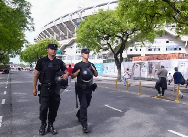 Más de 1.000 policías y tres anillos de control en el River-Boca