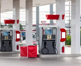 Revelan cuánto podría bajar la nafta en Argentina si no pesaran tanto los impuestos