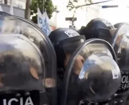Choques y una detención en la protesta por la Ley de Glaciares