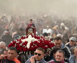Bermejo explotó de devoción: unas 10.000 personas cerraron a pleno las fiestas de San Expedito