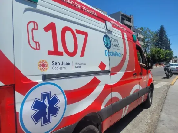 Un joven en moto terminó con una fractura expuesta tras ser atropellado en Media Agua