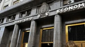 La recaudación volvió a aflojar y ya suma nueve meses de baja real