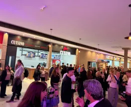 Orrego participó de la inauguración de un importante centro comercial en Chimbas