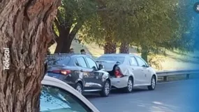 Remiseros salieron a marcarle la cancha a Uber y DiDi en San Juan, pero la protesta terminó con un choque