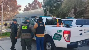 Detectaron a una pareja con cocaína ingerida y el operativo arrancó en San Juan