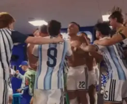 Explosión de alegría en el vestuario argentino tras el 3-2 a Egipto