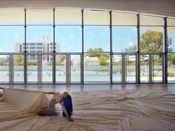 El Bicentenario abre sus puertas con una tarde a puro baile