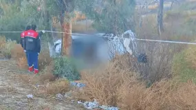 Dos personas murieron tras el vuelco de una camioneta que terminó en un desagüe en Caucete