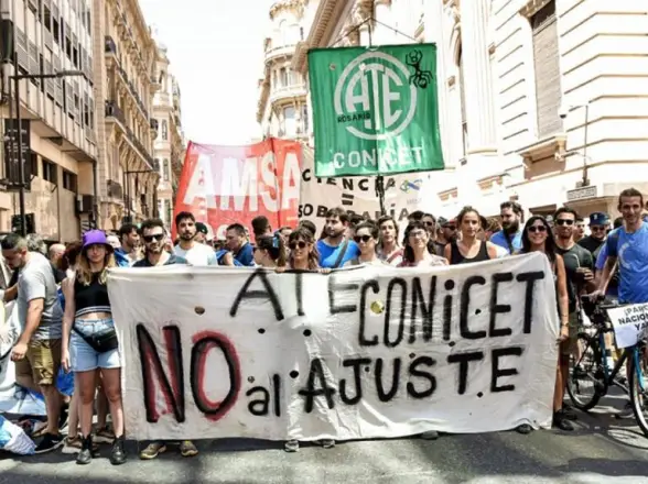 El CONICET sale a la calle por las becas que podrían quedar en el limbo