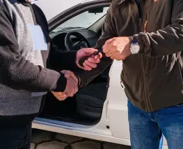 Detectaron en Capital un auto buscado por la Justicia de La Rioja y se lo devolvieron a su dueño