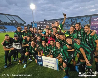 Borgogno, el "Dibu" verdinegro: atajó dos penales y puso a San Martín en la próxima ronda de la Copa Argentina