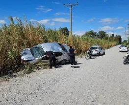 Se "pegó un palo" al volante y le encontraron un revólver en Pocito