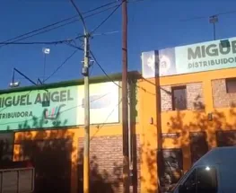 Impactante robo millonario en una distribuidora de Santa Lucía: se llevaron pesos y dólares