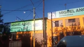 Impactante robo millonario en una distribuidora de Santa Lucía: se llevaron pesos y dólares