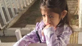 Nicole, de 7 años, pelea por su vida en Buenos Aires tras dos cirugías neurológicas