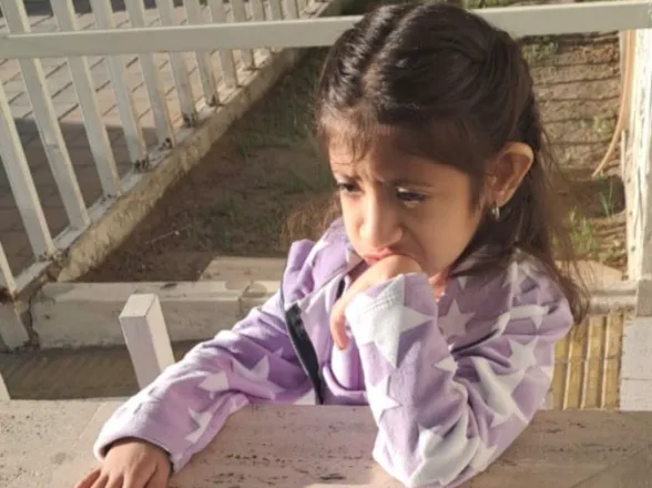 Nicole, de 7 años, pelea por su vida en Buenos Aires tras dos cirugías neurológicas