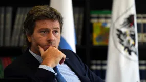 La Casa Rosada mueve fichas para recortar Comodoro Py y reordenar tribunales