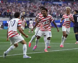 Estados Unidos arrancó con una paliza ante Paraguay y marcó la cancha en el Grupo D