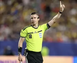 La FIFA eligió al francés François Letexier para Argentina-Egipto