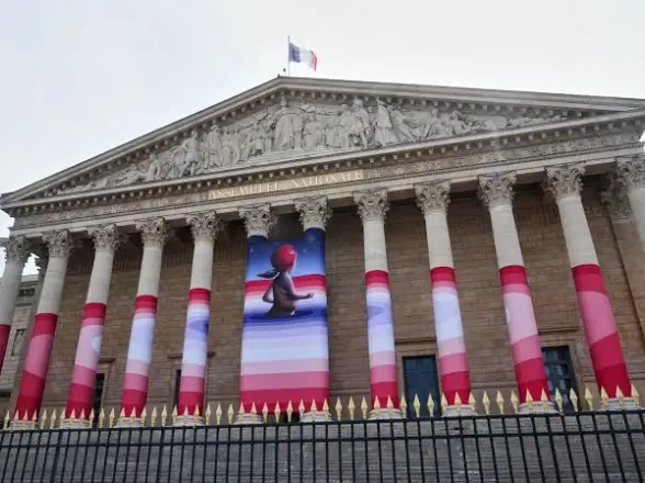 El Parlamento francés aprobó la ley sobre muerte asistida
