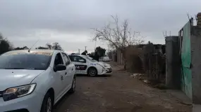 Una pasajera se bajó del remis, entró a una casa y no quiso pagar el viaje