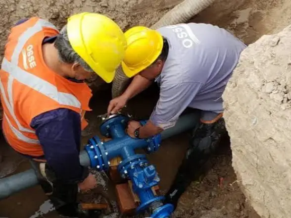 Cortan una calle de Capital por trabajos cloacales en el barrio Del Bono