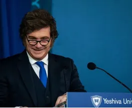 Milei festejó el crecimiento de la economía y volvió a cruzar a empresarios y políticos