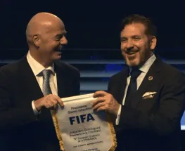 La Conmebol se adelantó y bancó a Infantino para una posible nueva reelección
