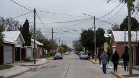 Un lunes más frío que abrazo de ex: llega el sur y no se pasa de 17° en San Juan