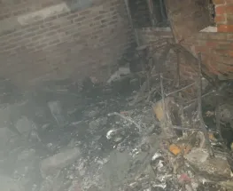Un depósito ardió de punta a punta en Villa Elisa y crece la sospecha de un robo antes del fuego