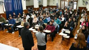Cientos de profesionales se presentaron para pelear por un lugar en las Residencias 2026