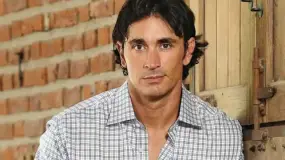 Sebastián Estevanez cambió los estudios por la obra y hoy vive otra vida