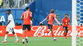 Inglaterra sacó adelante un partido duro y se quedó con la cima del Grupo L