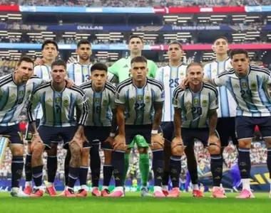 Scaloni mete cambios y define el equipo para el cruce con Cabo Verde