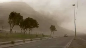 Alerta por Zonda fuerte en el norte sanjuanino y polvo en el Gran San Juan