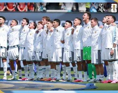 La Selección aterriza en Ezeiza, pero nueve figuras se quedan afuera del regreso