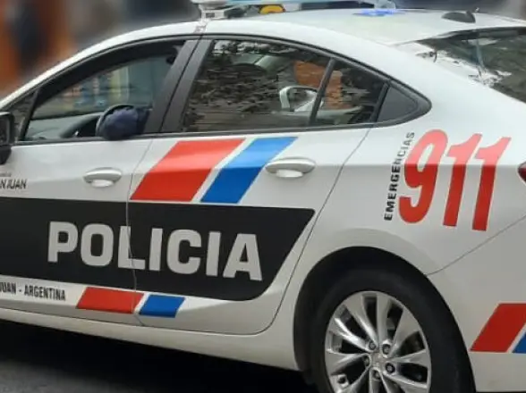 Entró por el fondo, atacó a su expareja delante del nene y recibió pena condicional