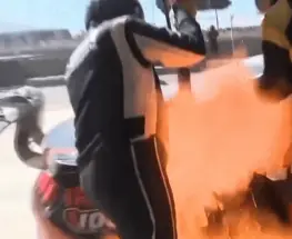 Se prendió fuego el box de Mauricio Lambiris en el Villicum y frenaron la carrera