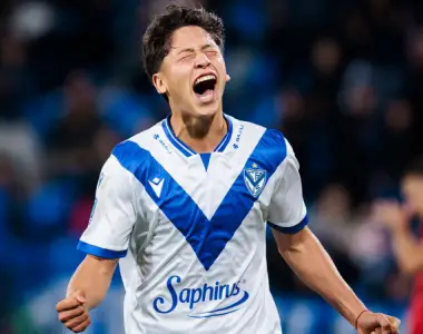 Vélez ganó en Liniers, quedó solo arriba y Talleres pasó por encima de Platense